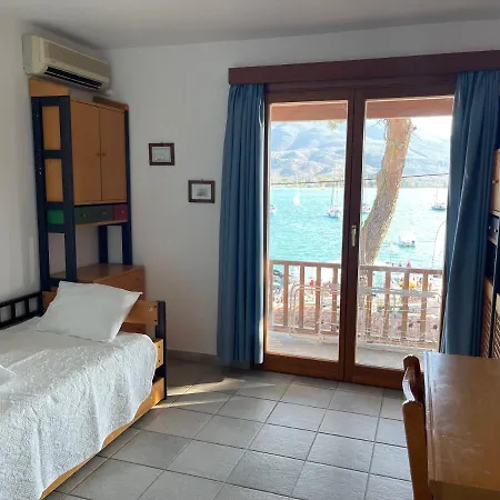 Sea-side 3 Bedroom- House Poros Town